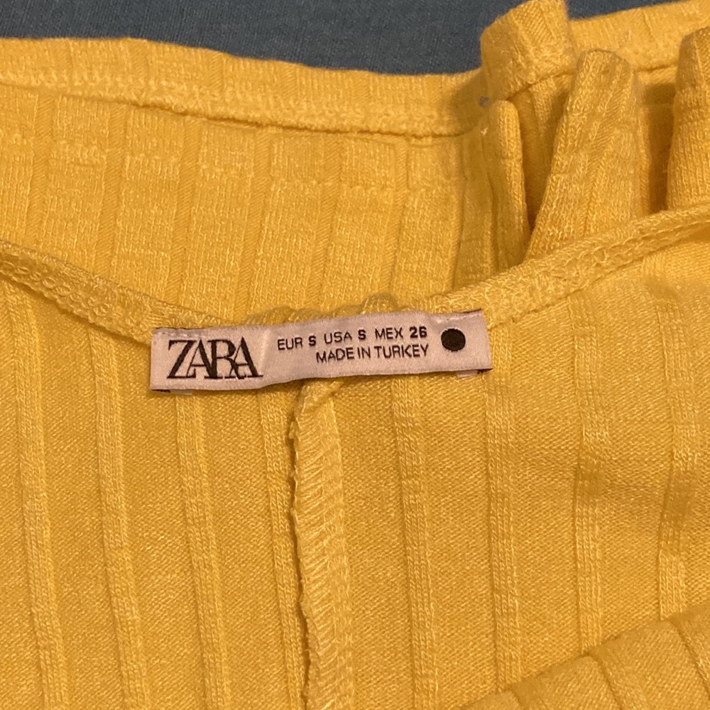 Yellow knit midi dress - Picture 3 of 3